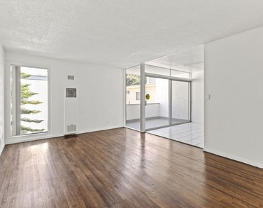 1233 Barry Avenue - Photo Thumbnail 7