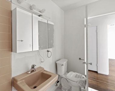 1233 Barry Avenue - Photo Thumbnail 2