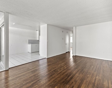 1233 Barry Avenue - Photo Thumbnail 1