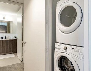 3635 Ne 1st Avenue - Photo Thumbnail 4