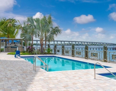 41 Sw Seminole Street - Photo Thumbnail 3