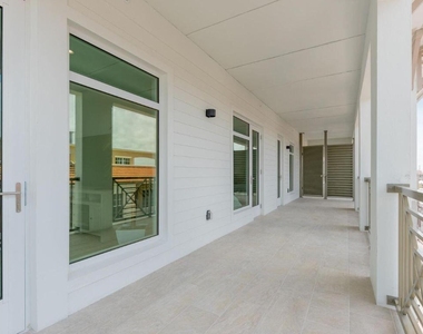 41 Sw Seminole Street - Photo Thumbnail 12