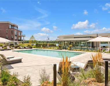 10 Shore Road - Photo Thumbnail 30