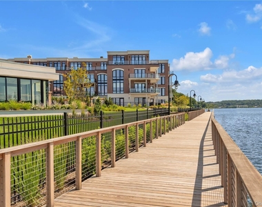 10 Shore Road - Photo Thumbnail 31