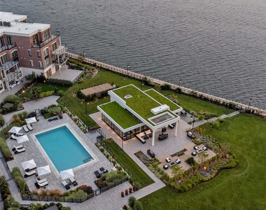 10 Shore Road - Photo Thumbnail 41