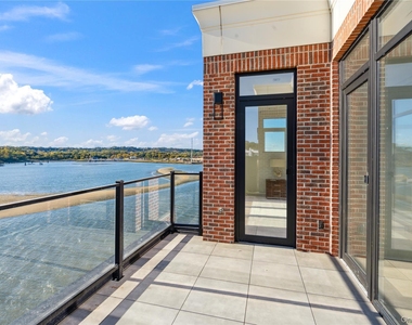 10 Shore Road - Photo Thumbnail 19