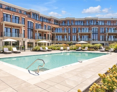 10 Shore Road - Photo Thumbnail 1