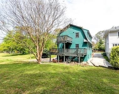1031 Austin Avenue Ne - Photo Thumbnail 30