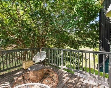 1031 Austin Avenue Ne - Photo Thumbnail 46