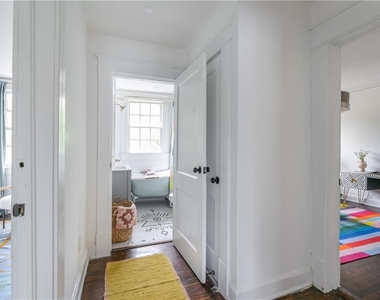 1031 Austin Avenue Ne - Photo Thumbnail 17