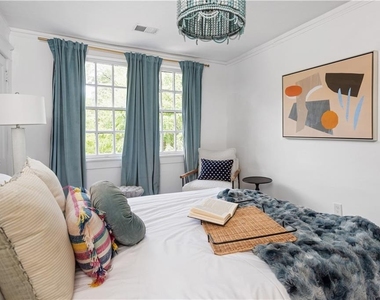 1031 Austin Avenue Ne - Photo Thumbnail 35