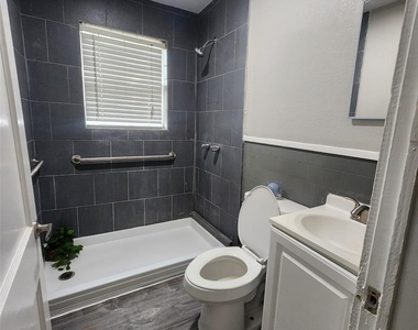 6203 Hoffman Street - Photo Thumbnail 17