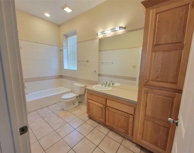 2315 Harborside Drive - Photo Thumbnail 9