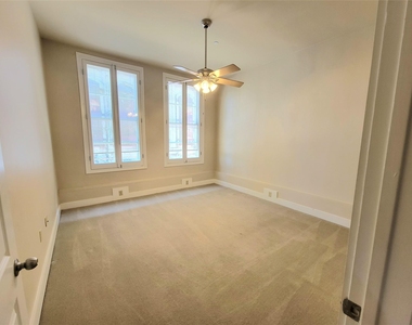 2315 Harborside Drive - Photo Thumbnail 10