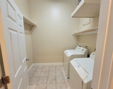 2315 Harborside Drive - Photo Thumbnail 4