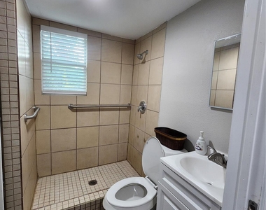 6203 1/2 Hoffman Street - Photo Thumbnail 11