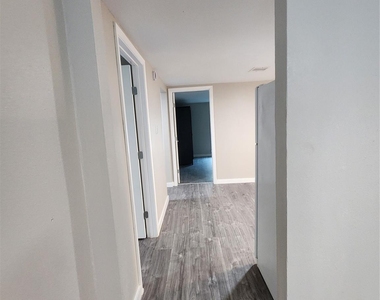 6203 1/2 Hoffman Street - Photo Thumbnail 6