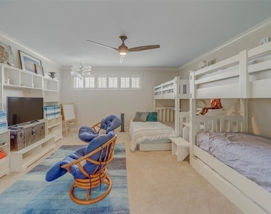 2250 Gulf Boulevard - Photo Thumbnail 22