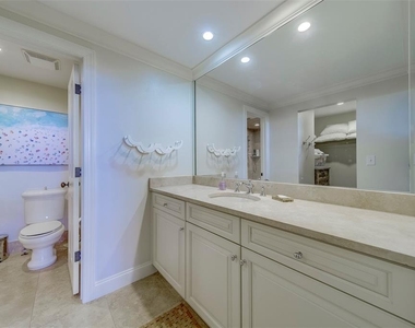 2250 Gulf Boulevard - Photo Thumbnail 24