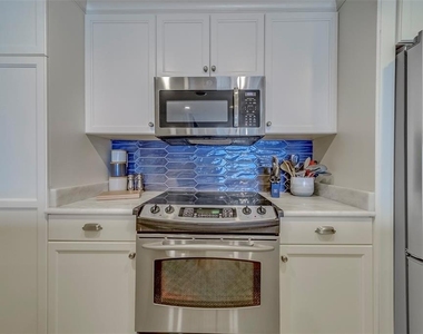 2250 Gulf Boulevard - Photo Thumbnail 6
