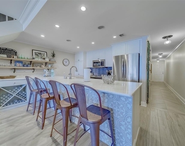 2250 Gulf Boulevard - Photo Thumbnail 8