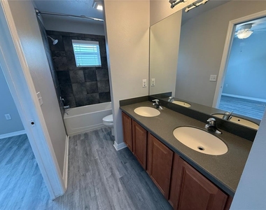 20460 Needletree Drive - Photo Thumbnail 17