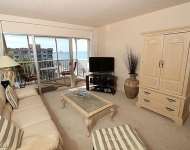 3443 Gulf Shore Boulevard N - Photo Thumbnail 3