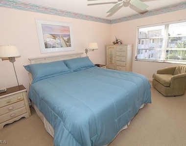 3443 Gulf Shore Boulevard N - Photo Thumbnail 7