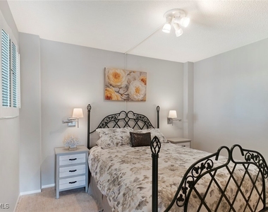 1300 Gulf Shore Boulevard N - Photo Thumbnail 14