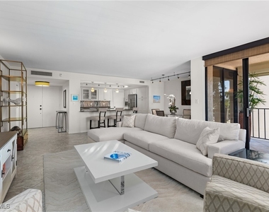 3115 Gulf Shore Boulevard N - Photo Thumbnail 9