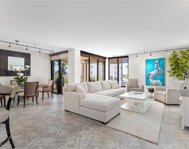 3115 Gulf Shore Boulevard N - Photo Thumbnail 7