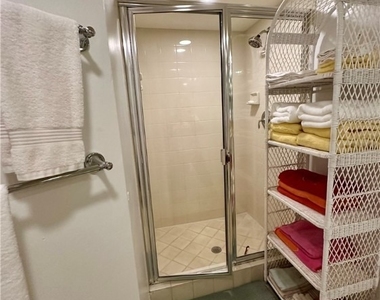 320 Horse Creek Drive - Photo Thumbnail 14