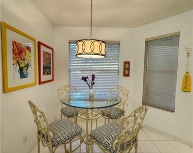 320 Horse Creek Drive - Photo Thumbnail 5