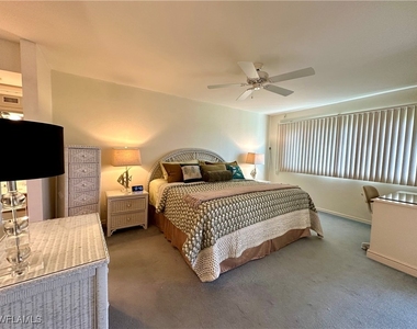 320 Horse Creek Drive - Photo Thumbnail 10
