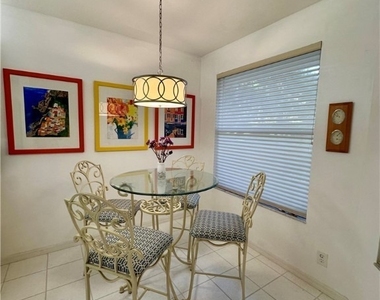 320 Horse Creek Drive - Photo Thumbnail 2