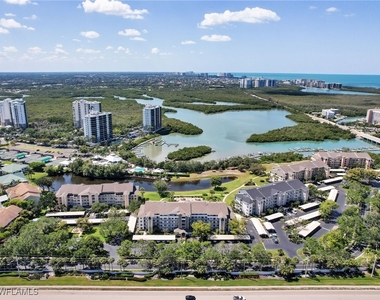 320 Horse Creek Drive - Photo Thumbnail 23