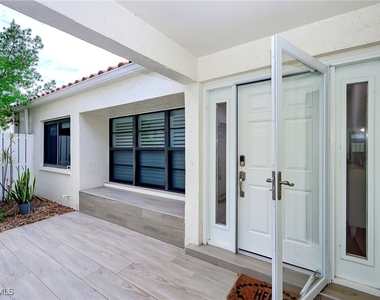 719 Reef Point Circle - Photo Thumbnail 11