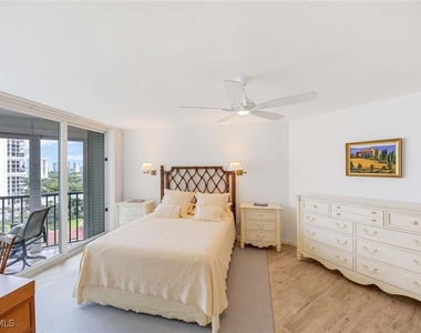 4651 Gulf Shore Boulevard N - Photo Thumbnail 22