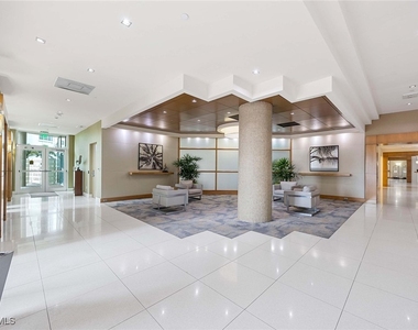 4651 Gulf Shore Boulevard N - Photo Thumbnail 3