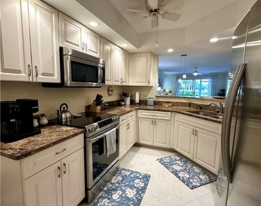 360 Horse Creek Drive - Photo Thumbnail 5