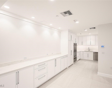 4001 Gulf Shore Boulevard N - Photo Thumbnail 20