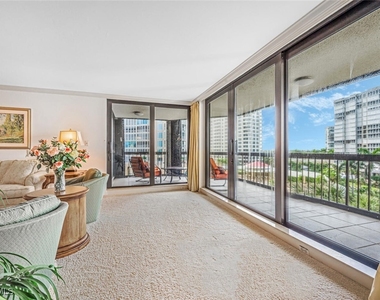4551 Gulf Shore Boulevard N - Photo Thumbnail 3
