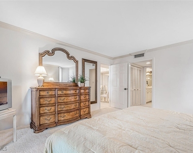 4551 Gulf Shore Boulevard N - Photo Thumbnail 20