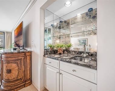 4551 Gulf Shore Boulevard N - Photo Thumbnail 9
