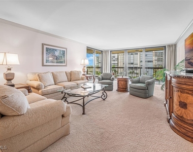 4551 Gulf Shore Boulevard N - Photo Thumbnail 8
