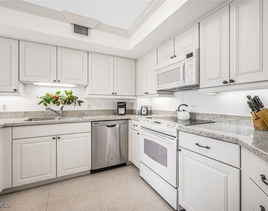 4551 Gulf Shore Boulevard N - Photo Thumbnail 17