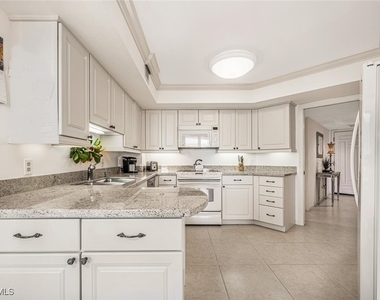 4551 Gulf Shore Boulevard N - Photo Thumbnail 16