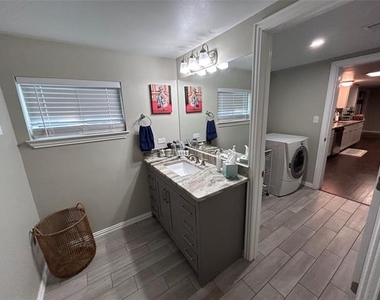 506 N Charles Street - Photo Thumbnail 8