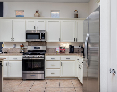 49527 Wayne Street - Photo Thumbnail 21