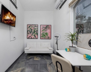 49527 Wayne Street - Photo Thumbnail 4